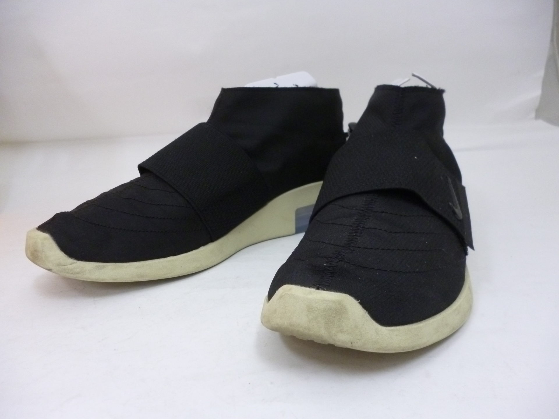 ナイキ NIKE AIR FEAR OF GOD MOC エア フィア オブ ゴッド モック