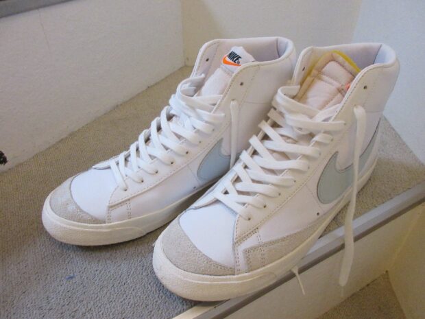 ナイキ　NIKE BLAZER MID 77 VNTG BQ6806-109 スニーカ